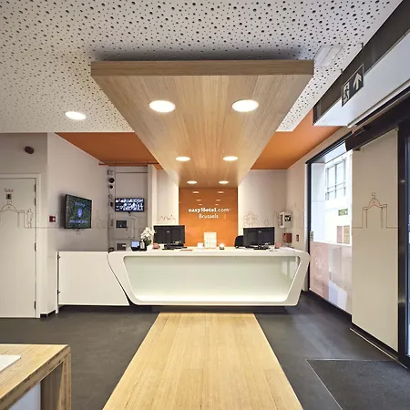 Easyhotel Brussels City Centre-3