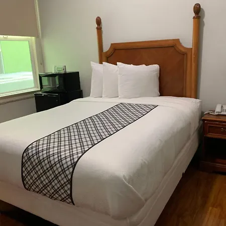 Warfield Hotel-3
