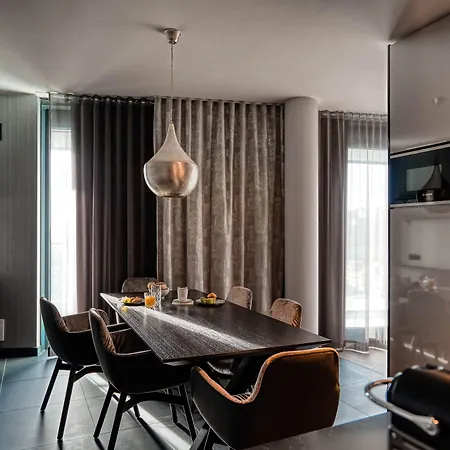 Cloud No7 Apartments - The Original-3