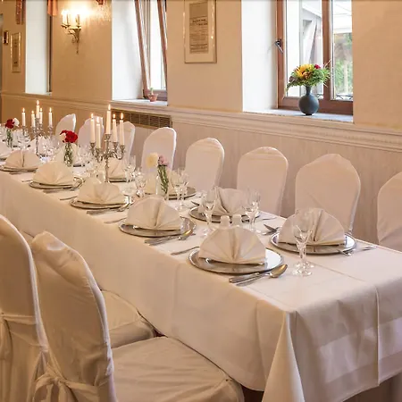 Hotel Schwarzer Adler Tangermünde-3
