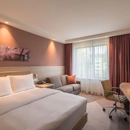 Hampton By Hilton Frankfurt City Centre East-2