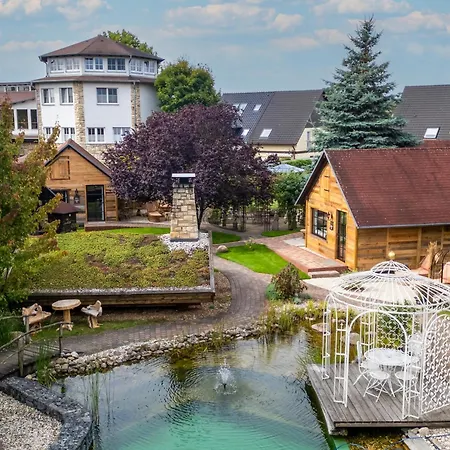 Wellnesshotel Seeschlößchen - Privat- Spa&Naturresort-3
