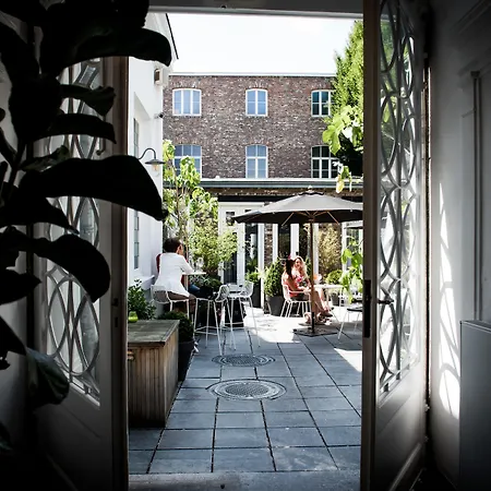 Fitz Roy Urban Hotel, Bar&Garden-2