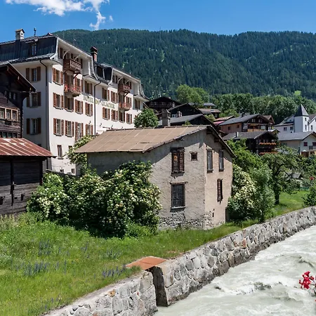 Du Glacier Boutique & Traditions Hotel-3