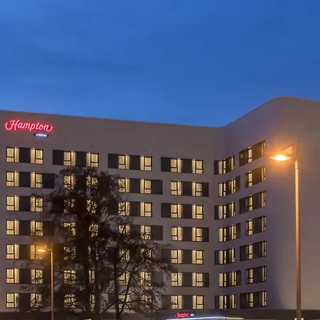 Hampton By Hilton Frankfurt Airport-3