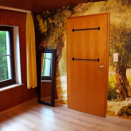 Das Haus am Hang-3