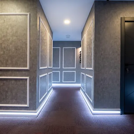 The Queen Hotel-3