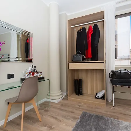 126 Gracchi Suites-2