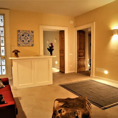 Maison Des Fleurs-2