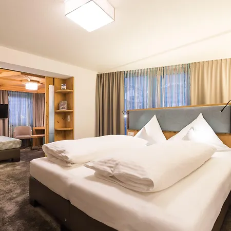 Hotel Piz Buin-3