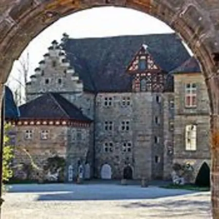 Gutsverwaltung Schloss Eyrichshof-3