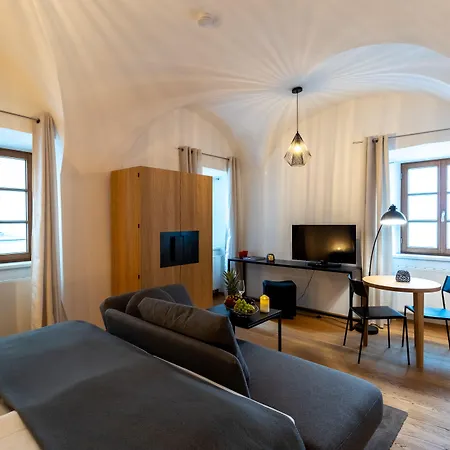 Baronhaus Aparthotel & Suites-2
