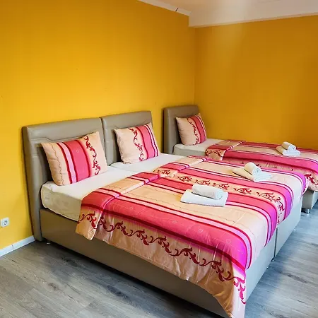 M&M Hotel - Wilhelmsburg-3