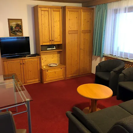 Hotel Garni Bergwelt-2