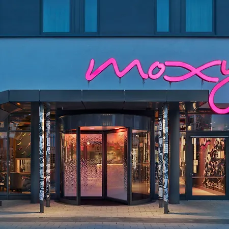 Moxy Duesseldorf City-2