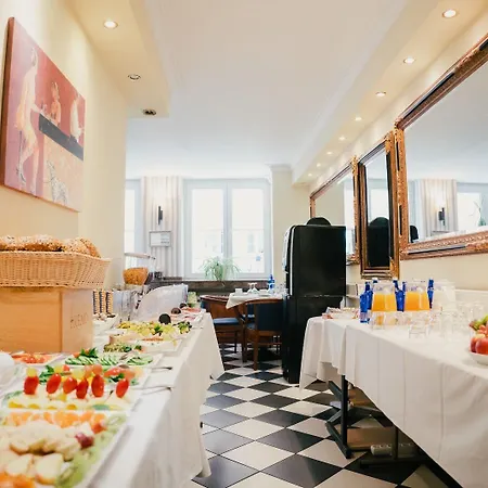 Altstadt Hotel St. Georg-3