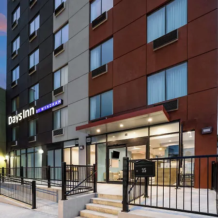 Days Inn By Wyndham Staten Island-3