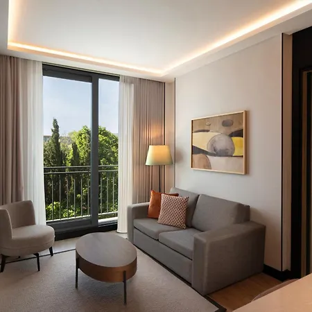 Altunizade Suites Istanbul, Curio Collection By Hilton-2