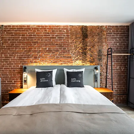 Limehome Amsterdam Leidsekruisstraat-3