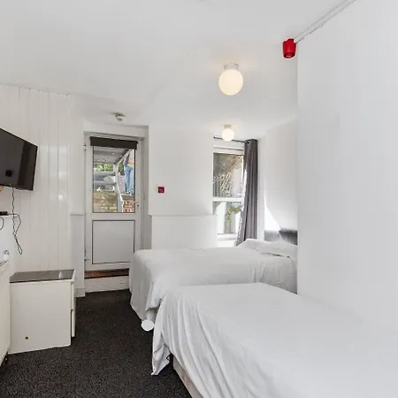 Amhurst Hotel-2