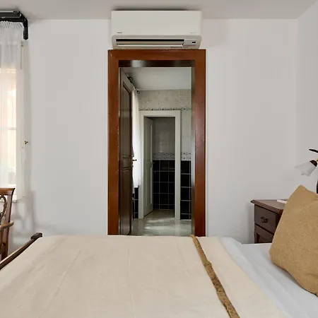 Hotel Residence U Cerneho Orla-3