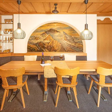 Jungfrau Lodge, Swiss Mountain Hotel-3