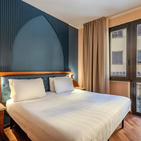 B&B Hotel Firenze Pitti Palace Al Ponte Vecchio-2