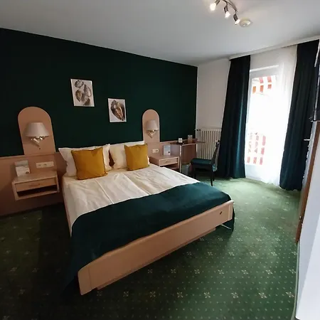 Hotel Rüdesheimer Hof - Superior-3