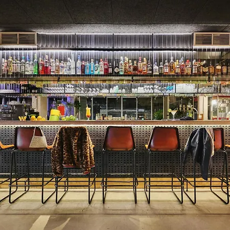 Moxy Paris Bastille-2