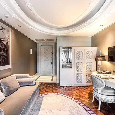 Wyndham Grand Istanbul Kalamis Marina Hotel-3