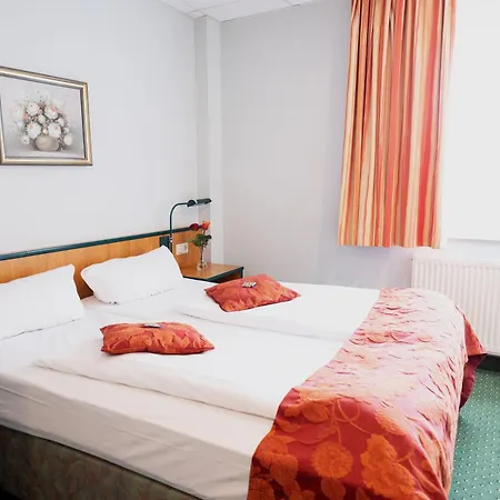 Hotel Landhaus Dierkow-2