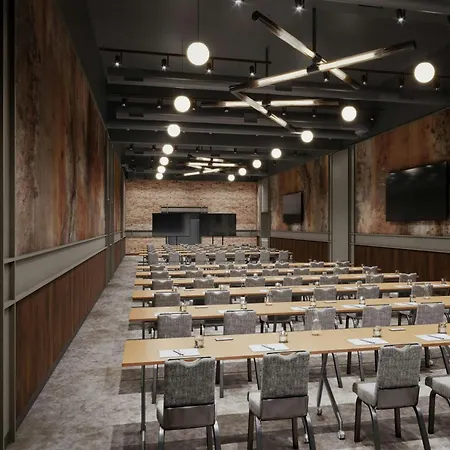Moxy Downtown Los Angeles-3