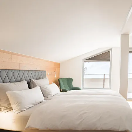 Black Summit Samnaun Boutique Hotel-3