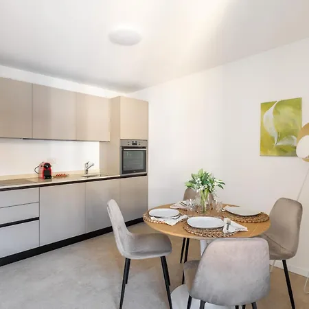 Schloss Locarno - Suites & Apartments-2