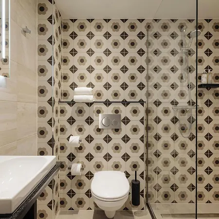 Leonardo Hotel Rotterdam Savoy-3