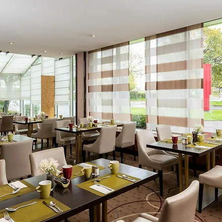 Leonardo Hotel Köln Bonn Airport-3