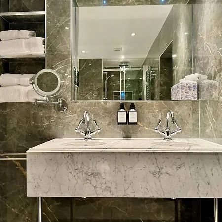 The Leonard Hotel-2