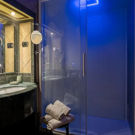 Hotel Manfredi Suite In Rome-3