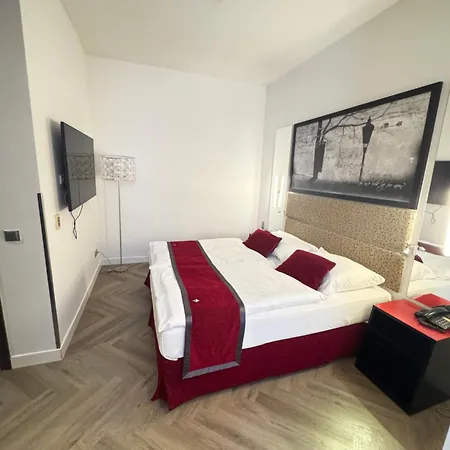 Red&Blue Design Hotel Prague-2