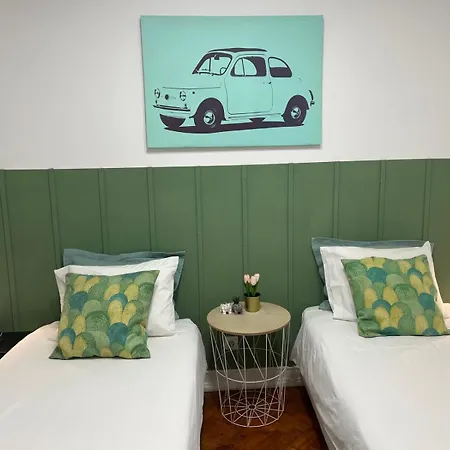 Alvalade II Airport Guest House-2
