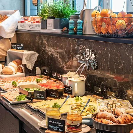 Motel One Berlin-Upper West-2