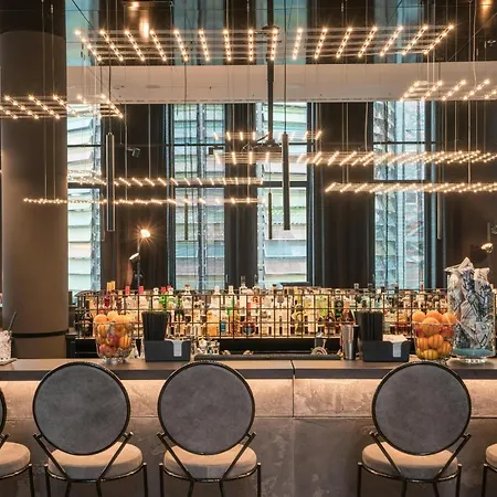 Motel One Berlin-Alexanderplatz-2
