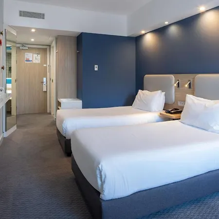 Holiday Inn Express Porto City Centre By Ihg-2