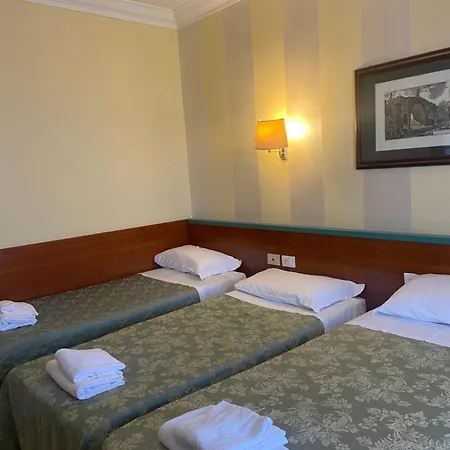Hotel Center 1-3