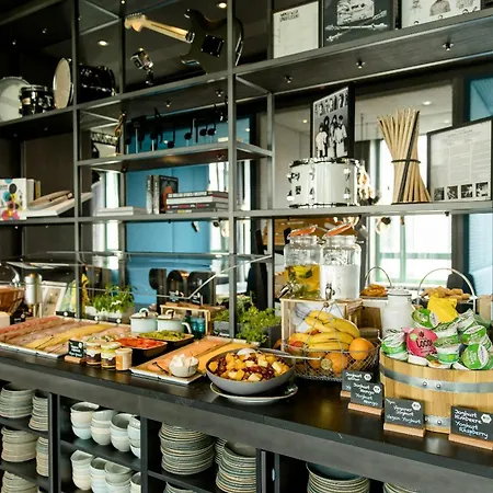 Motel One Mannheim-3