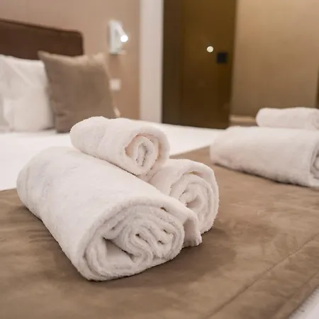 Cicerone'S Luxury Suites-3