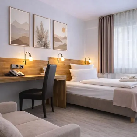 Luna Inn Stuttgart City-3