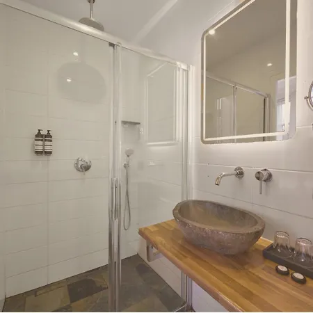 Quentin Canal House Hotel-2