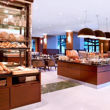 Hilton Antwerp Old Town-2