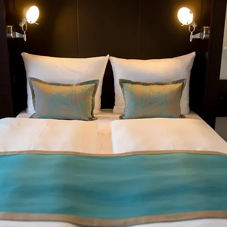 Motel One München-Olympia Gate-3